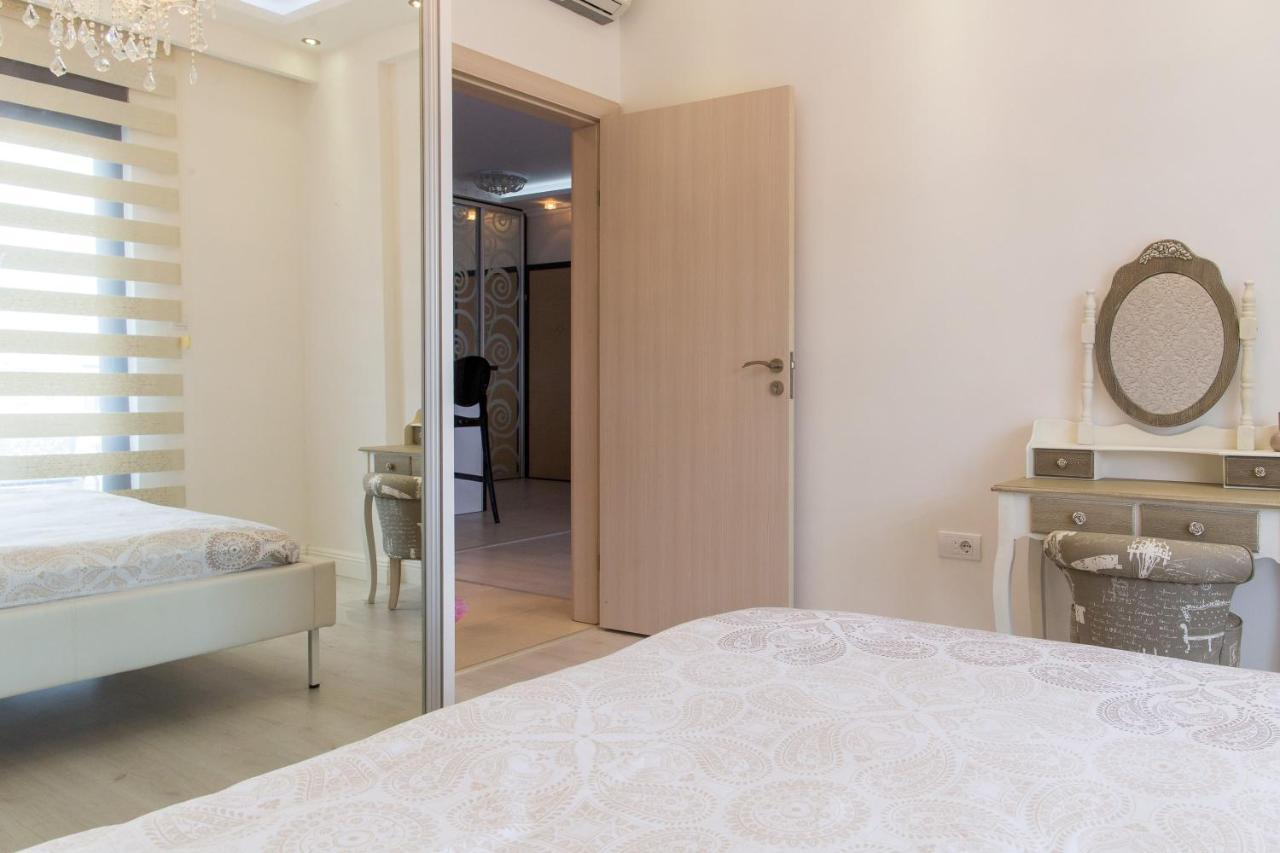 Becici - Andrea Apartman Exterior foto